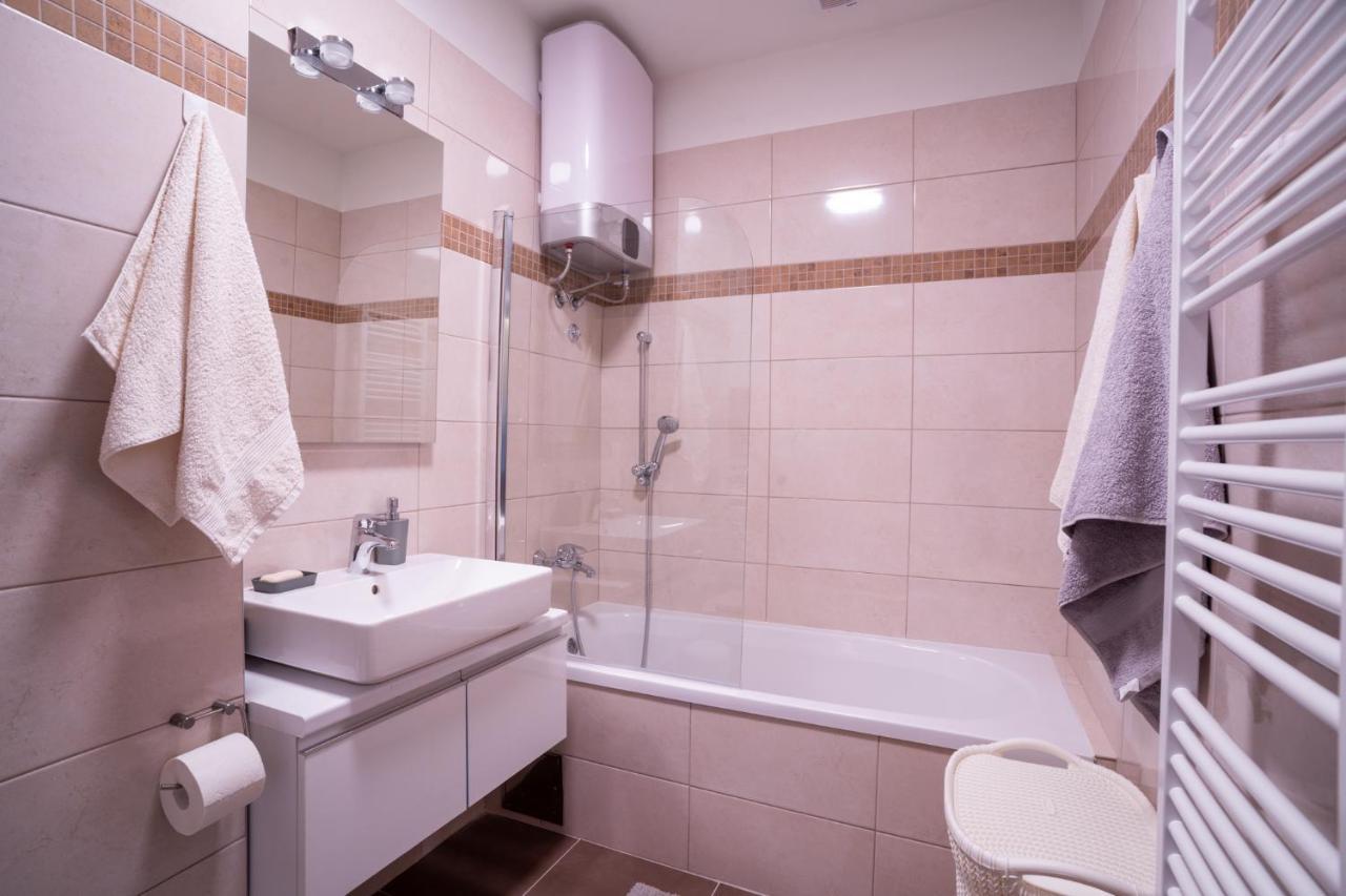 Apartman G8 Deluxe Pale Extérieur photo